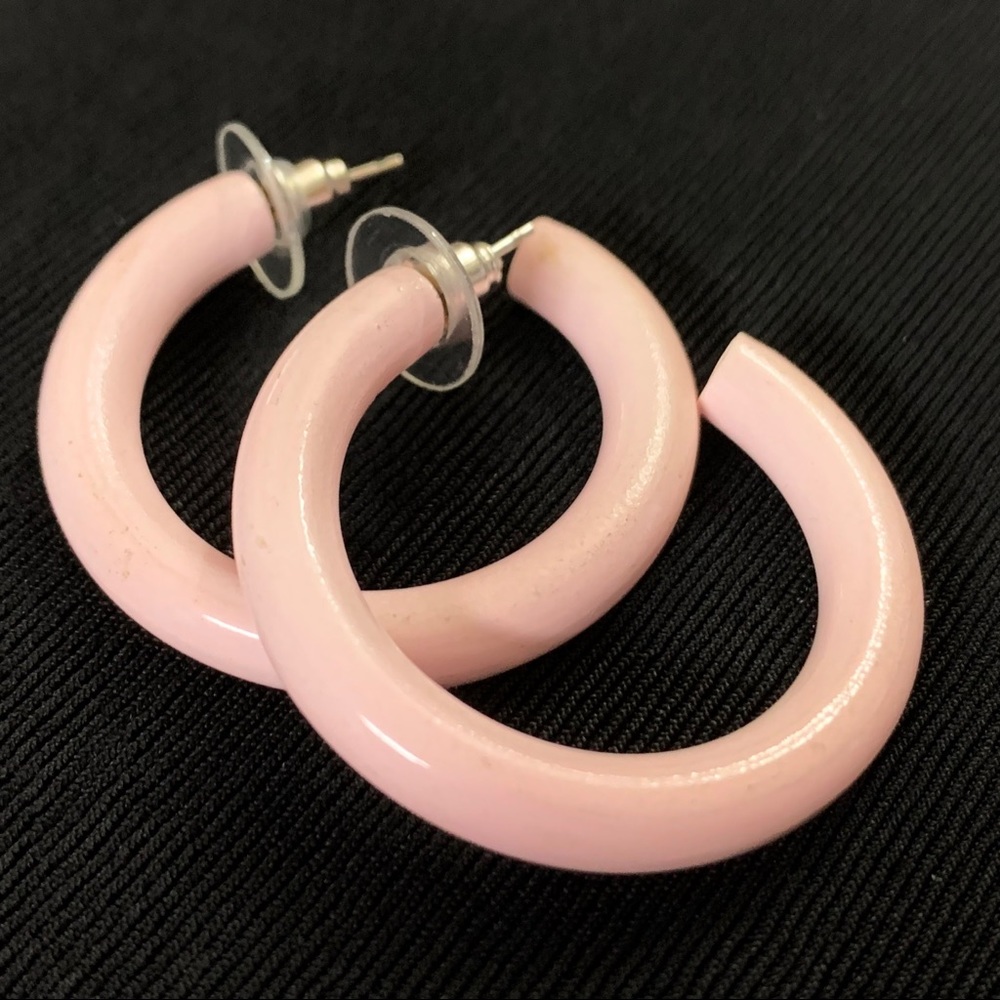 Vintage 1970’s to 1980’s Retro Pink Enamel Hoop Post Earrings